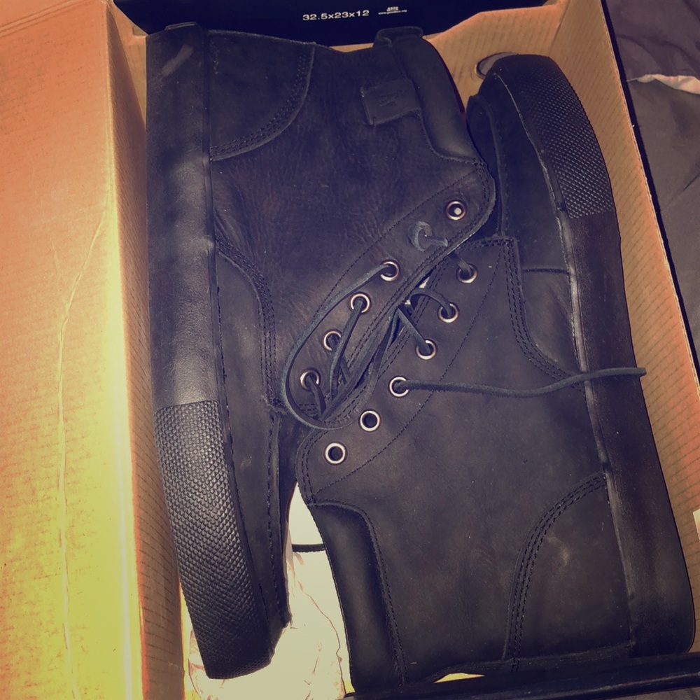 🥰SOLD🥰 Polo Men’s All Black Tedd Sneakers